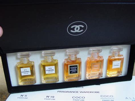 parfum miniaturen set chanel|Chanel perfume mademoiselle set.